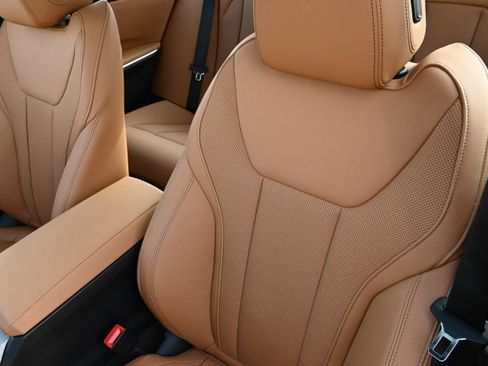 New 2026 BMW 330i Sedan w/ M Sport Package image 10