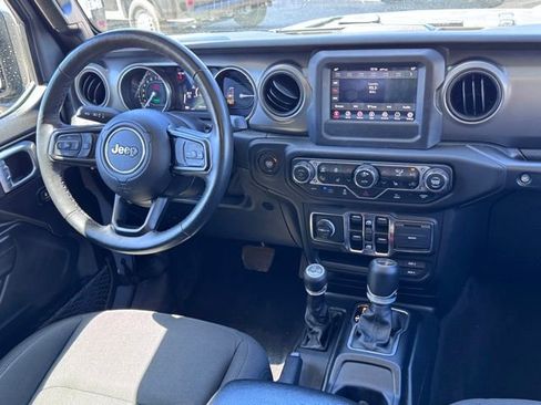 Used 2023 Jeep Wrangler Unlimited w/ Cold Weather Group AWD/4WD image 19