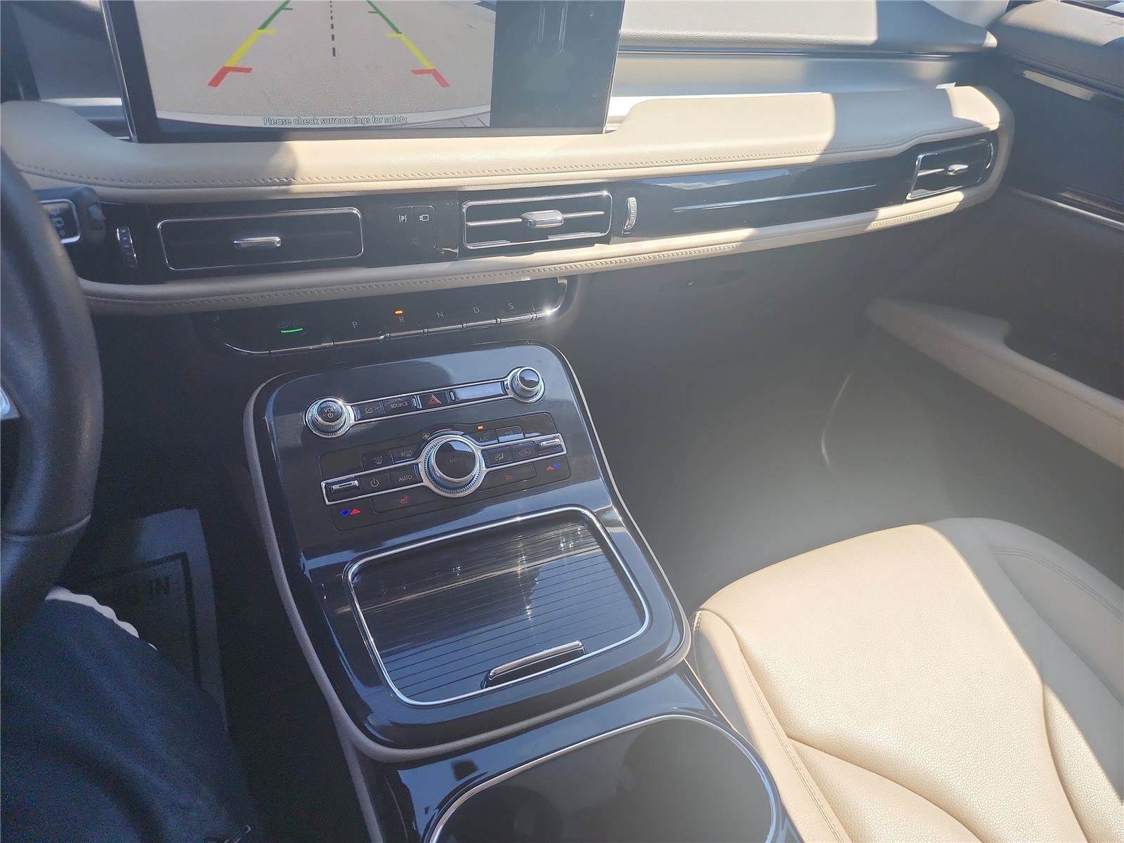 Used 2023 Lincoln Nautilus FWD image 31