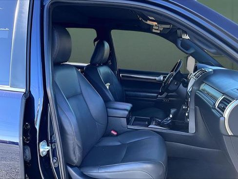 Used 2020 Lexus GX 460 Premium w/ Premium Package AWD/4WD image 25