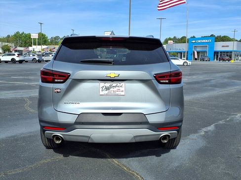 Used 2024 Chevrolet Blazer LT w/ Convenience Package FWD image 17