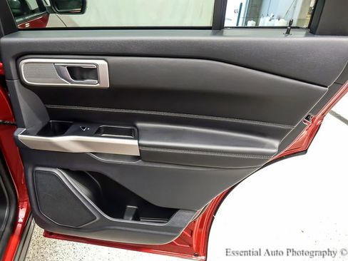 Used 2024 Ford Explorer XLT w/ Equipment Group 202A image 27