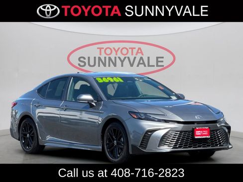 Used 2026 Toyota Camry SE w/ Multimedia Upgrade Package FWD image 10