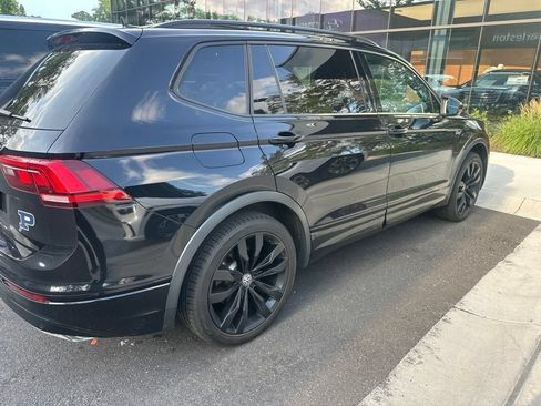 Used 2021 Volkswagen Tiguan SE R-Line FWD image 2