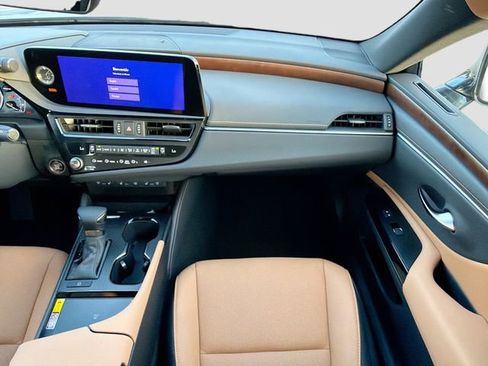 New 2025 Lexus ES 350 w/ Premium Package image 18