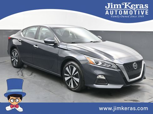 Used 2021 Nissan Altima 2.5 SV image 1