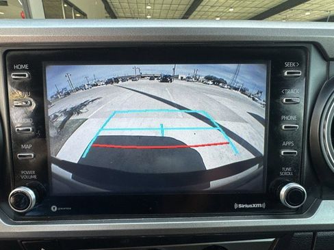 Used 2020 Toyota Tacoma SR5 image 22