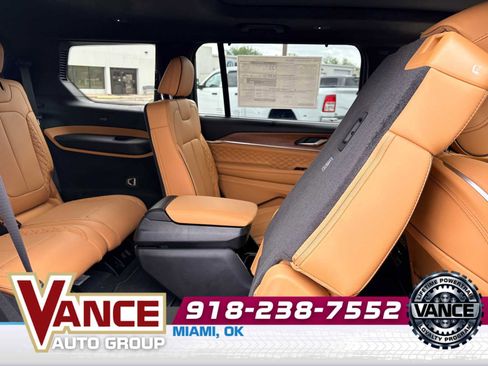 New 2026 Jeep Grand Cherokee L Summit w/ Obsidian Package AWD/4WD image 21