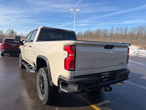 Used 2026 Chevrolet Silverado 2500 ZR2 w/ Snow Plow Prep/Camper Package image 7