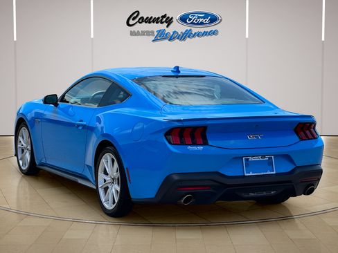 Used 2025 Ford Mustang GT Premium RWD image 6