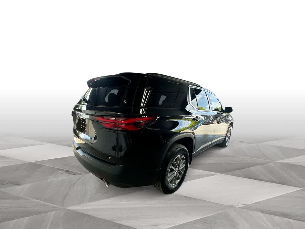 Used 2023 Chevrolet Traverse LT FWD image 8