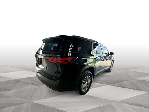 Used 2023 Chevrolet Traverse LT FWD image 8