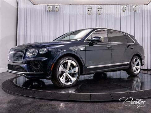 Used 2023 Bentley Bentayga Extended Wheelbase AWD/4WD image 5