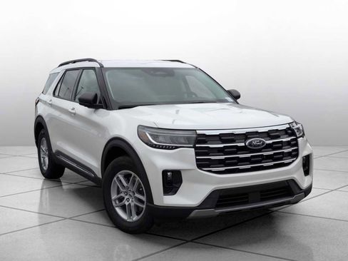 New 2025 Ford Explorer Active w/ Active Comfort Package image 12