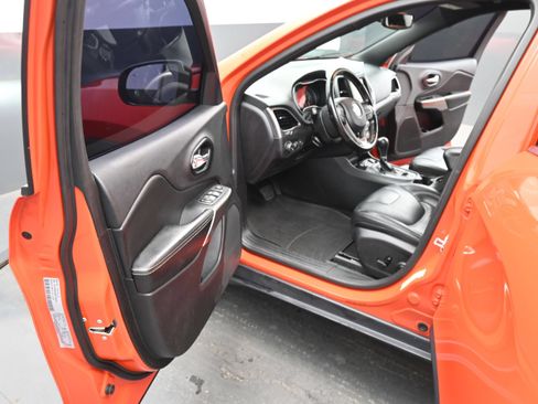 Used 2021 Jeep Cherokee Latitude Lux 80th Anniv w/ Quick Order Package 26U 80TH AWD/4WD image 16