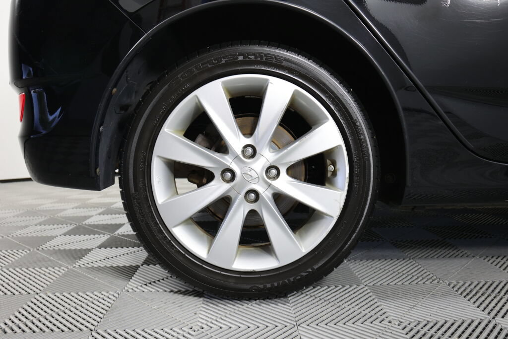 Used 2012 Hyundai Accent SE FWD image 7