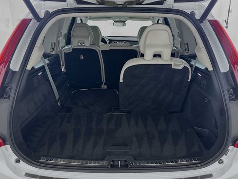 Used 2023 Volvo XC90 B5 Plus AWD/4WD image 25