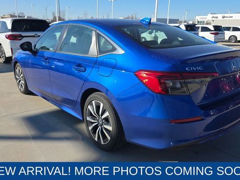 Used 2023 Honda Civic EX image 3