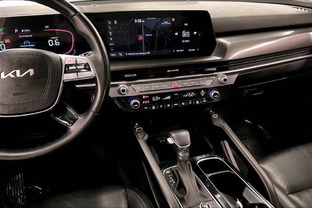 Used 2025 Kia Telluride S FWD image 7