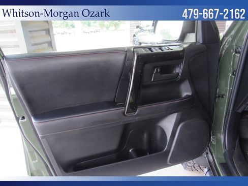 Used 2022 Toyota 4Runner TRD Off-Road Premium w/ Moonroof Package AWD/4WD image 36