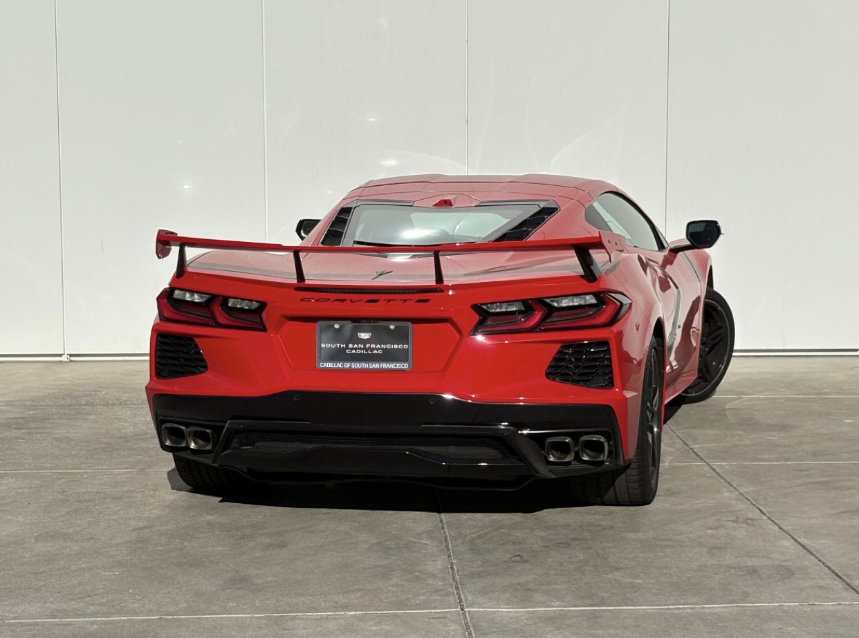 Used 2024 Chevrolet Corvette Stingray Premium Cpe w/ Z51 Performance Package RWD image 6
