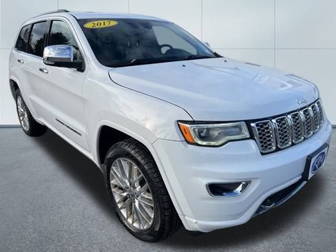 Used 2017 Jeep Grand Cherokee Overland image 9
