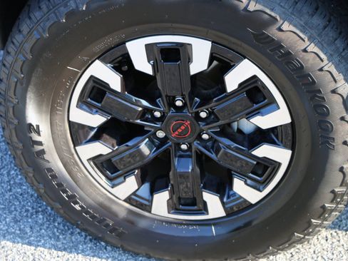 Used 2024 Nissan Frontier PRO-4X w/ Pro Convenience Package AWD/4WD image 14