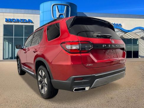 New 2026 Honda Pilot Touring image 3