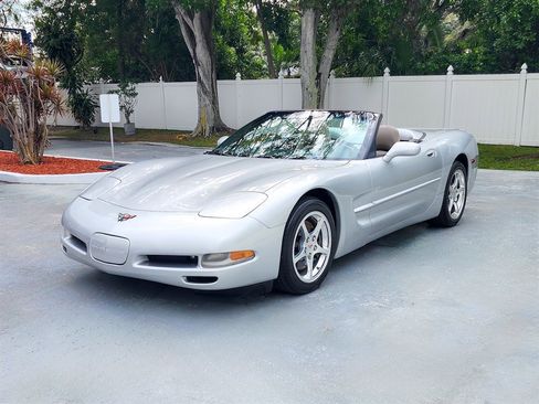 Used 2001 Chevrolet Corvette Convertible w/ Preferred Equipment Group2 image 4