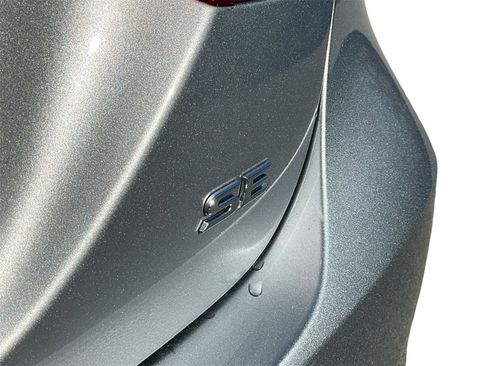 Used 2024 Toyota Camry SE image 18