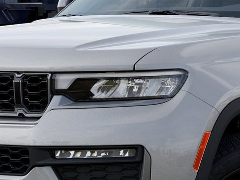 New 2026 Jeep Grand Cherokee L Limited AWD/4WD image 21