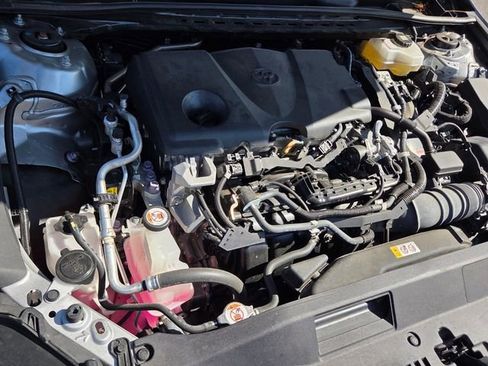 Used 2021 Toyota Camry SE image 21