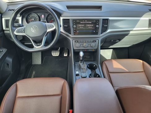Used 2021 Volkswagen Atlas SE image 24
