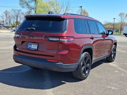 Used 2024 Jeep Grand Cherokee L Altitude AWD/4WD image 11