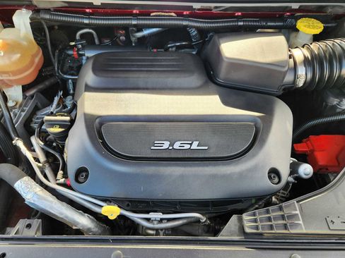 Used 2017 Chrysler Pacifica Touring-L image 31