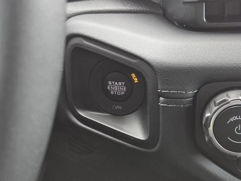 New 2026 Jeep Gladiator Sport AWD/4WD image 15