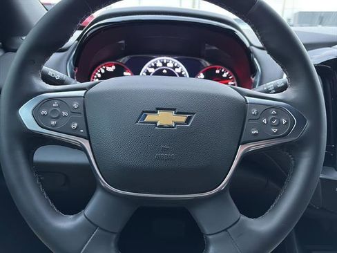 Used 2023 Chevrolet Traverse Premier image 20