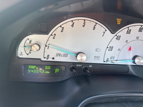 Used 2002 Ford Thunderbird image 4