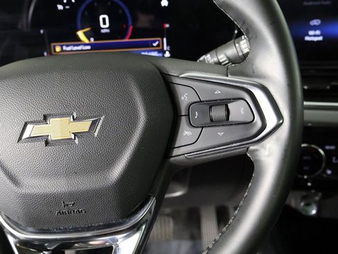 Used 2025 Chevrolet Trax LT w/ LT Convenience Package FWD image 39