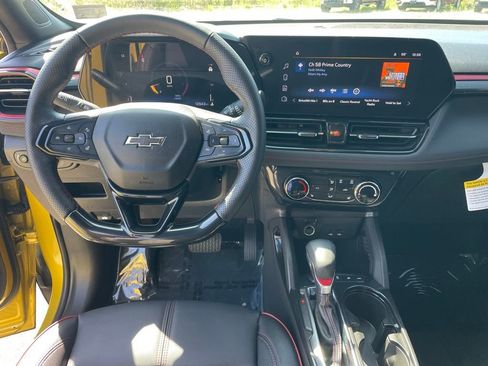 Used 2025 Chevrolet TrailBlazer RS w/ Driver Confidence Package AWD/4WD image 4