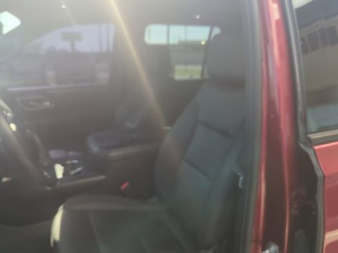 Used 2023 Chevrolet Tahoe Z71 w/ Z71 Off-Road Package AWD/4WD image 27