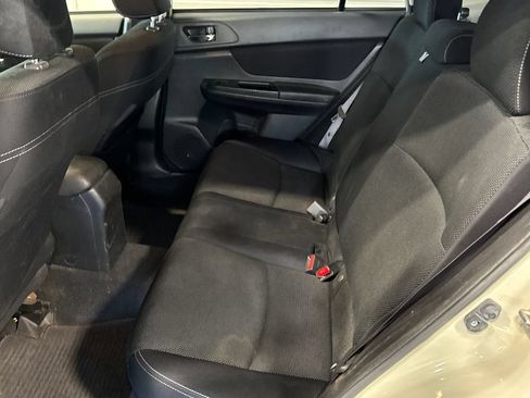 Used 2014 Subaru Crosstrek 2.0i Premium AWD/4WD image 8