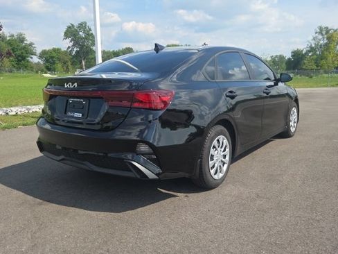 Used 2024 Kia Forte LX FWD image 9