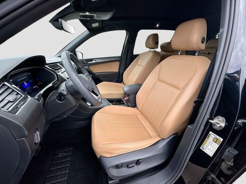 Used 2022 Volkswagen Tiguan SE image 26