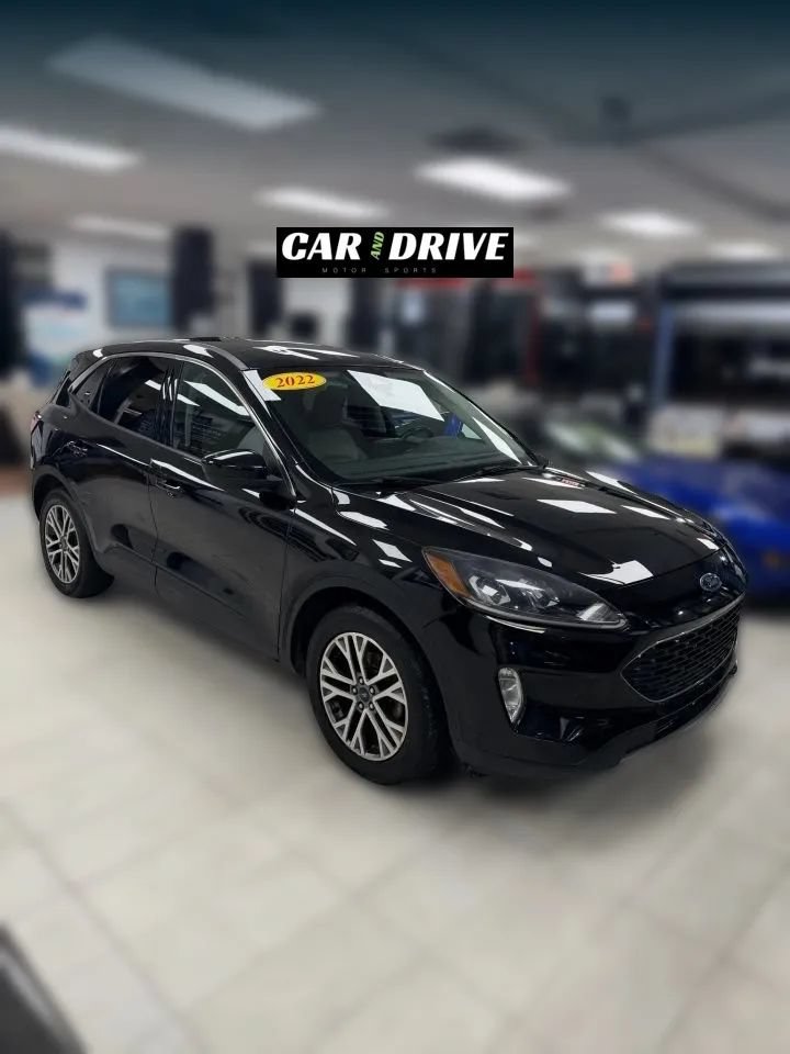 Used 2022 Ford Escape SEL FWD image 3