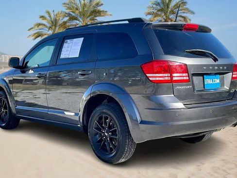Used 2020 Dodge Journey SE w/ Blacktop Package FWD image 4