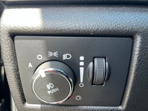 Used 2021 Jeep Grand Cherokee Limited X image 14