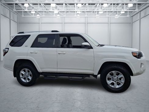Used 2020 Toyota 4Runner SR5 image 6