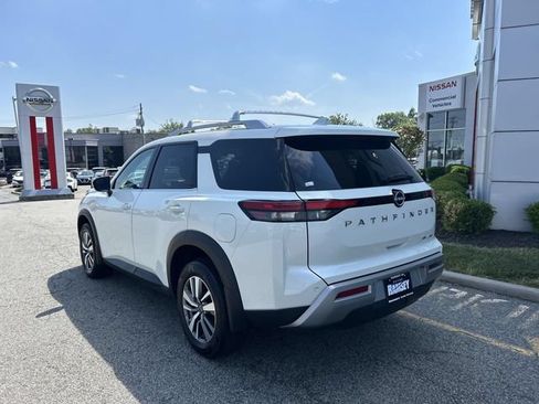Certified 2024 Nissan Pathfinder SL AWD/4WD image 6