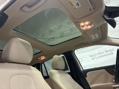 Used 2023 Mercedes-Benz GLA 250 4MATIC image 27